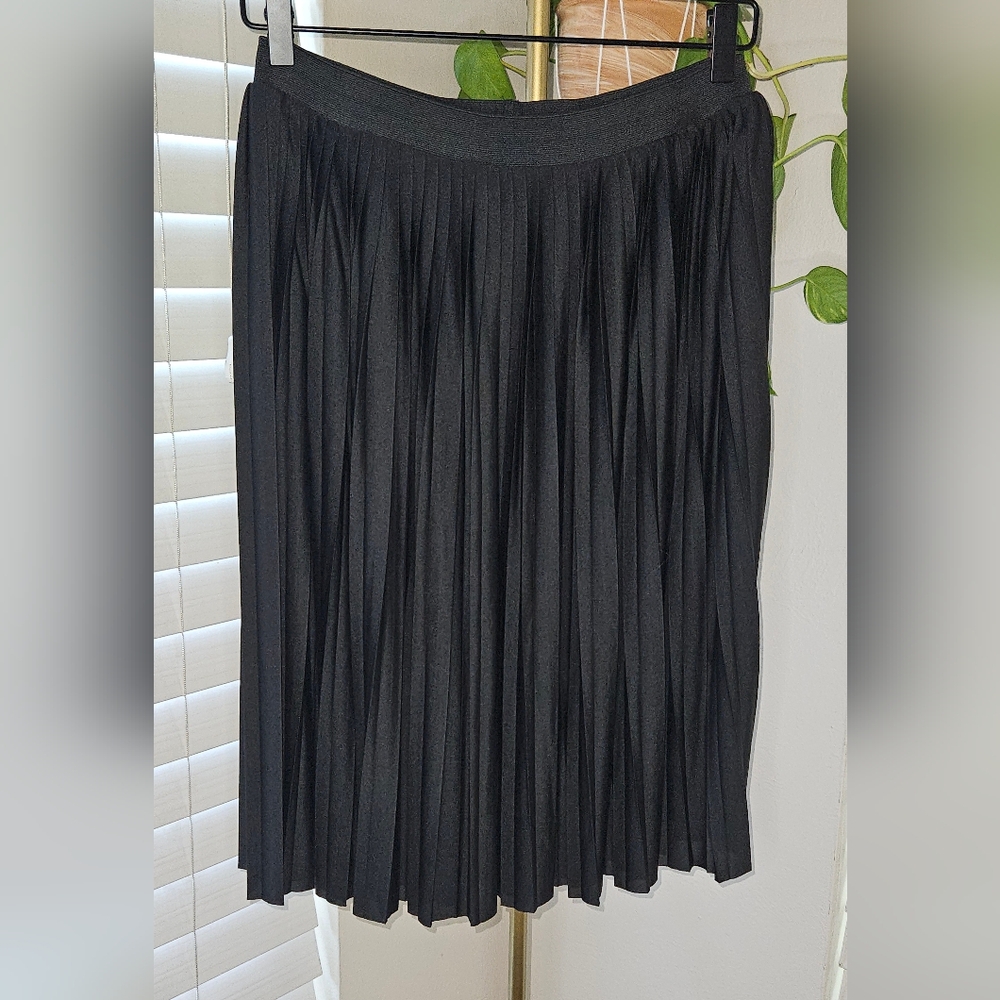 H&M Black Pleated Midi Skirt | Classic High Waist Accordion Skirt - S